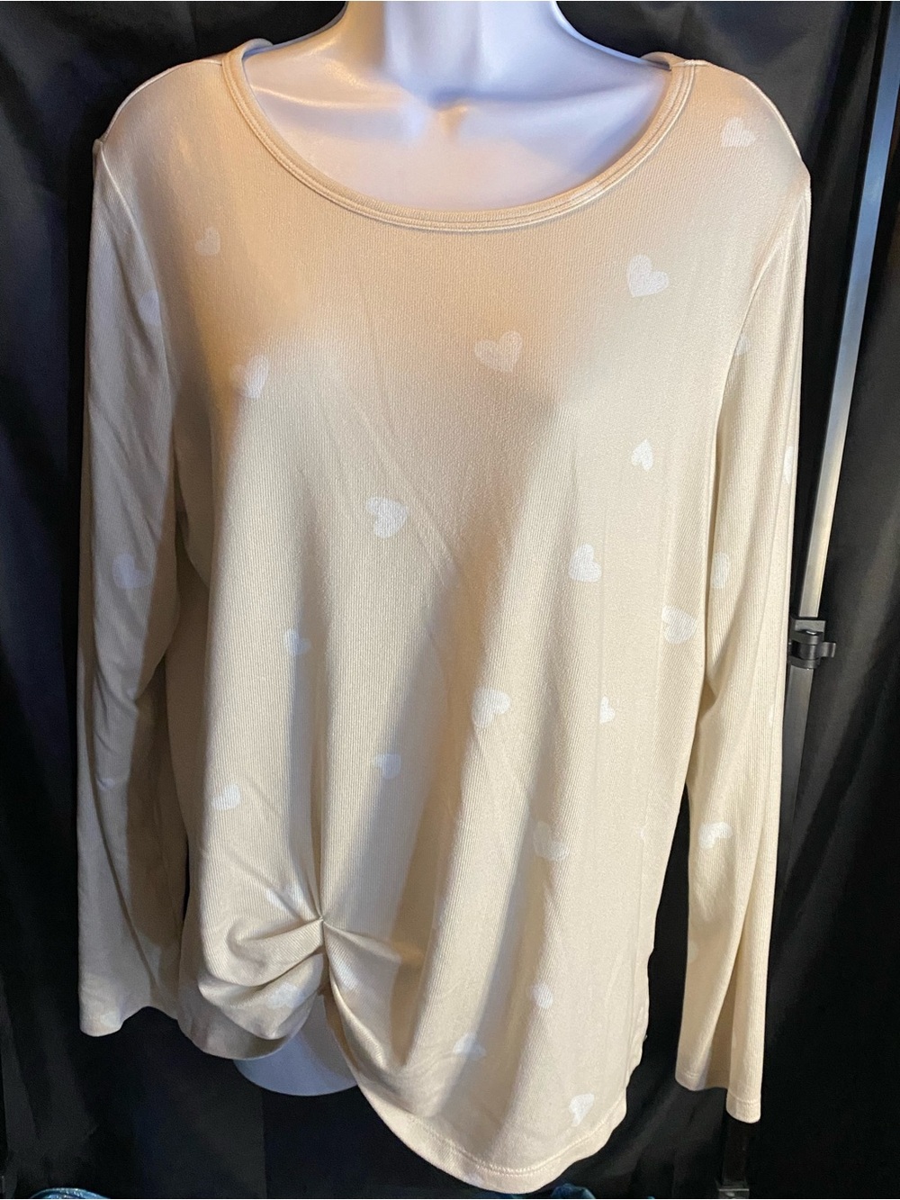 Women’s Long Sleeve Heart Print Twist Hem Top - Cream